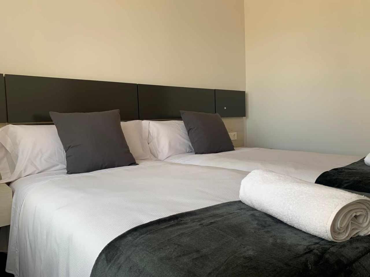 Ramon Y Cajal Suites De Luxe Leon Bagian luar foto