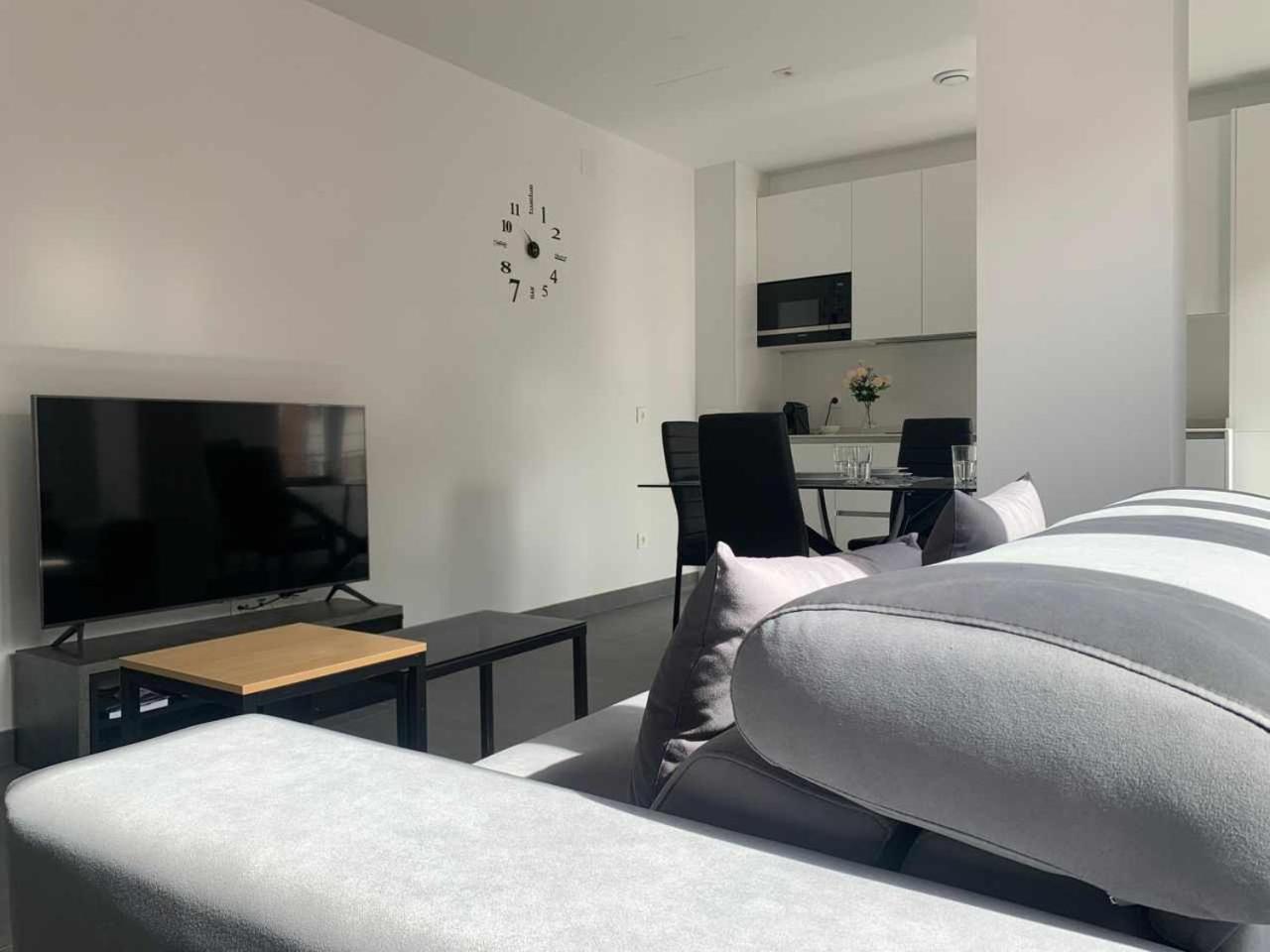 Ramon Y Cajal Suites De Luxe Leon Bagian luar foto