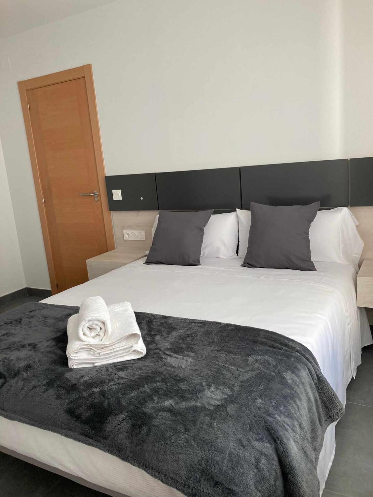Ramon Y Cajal Suites De Luxe Leon Bagian luar foto