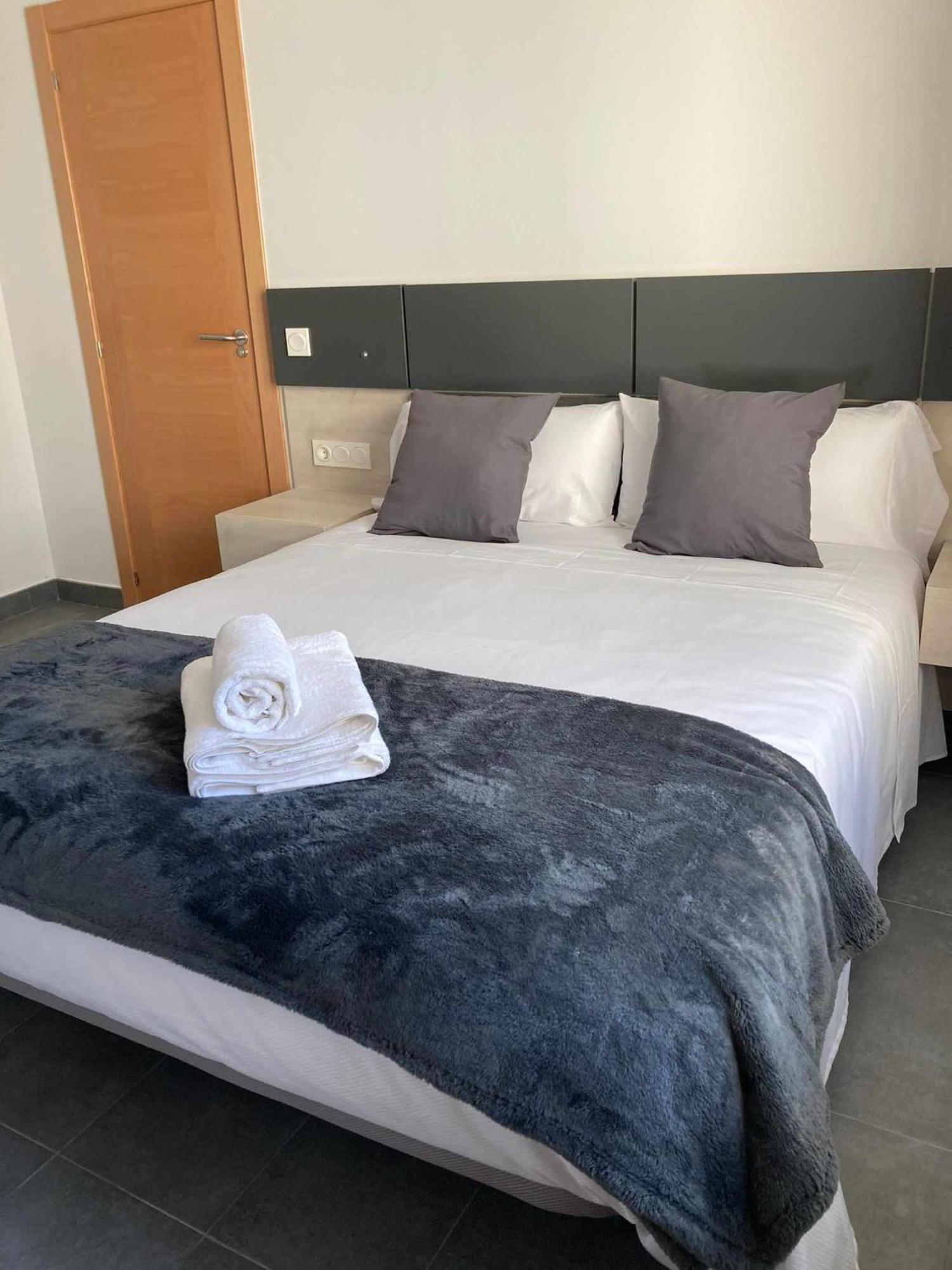Ramon Y Cajal Suites De Luxe Leon Bagian luar foto
